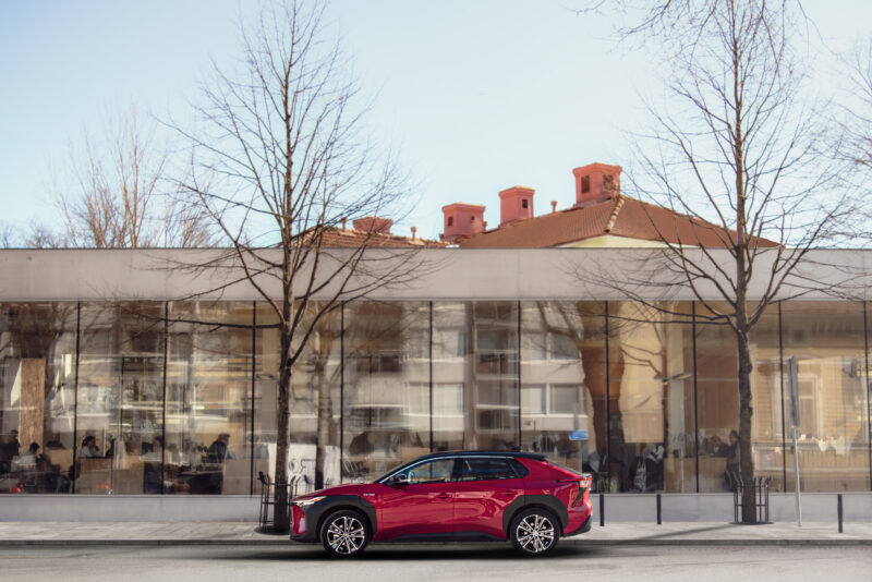 Turun kaupunginkirjasto kokeilee sähköauton lainausta